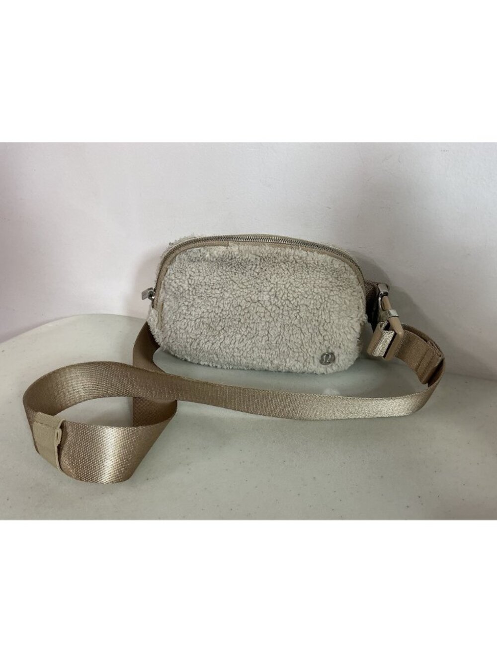 Lululemon Sherpa Fleece Waist Pack Belt Bag Zip Pockets Adjustable